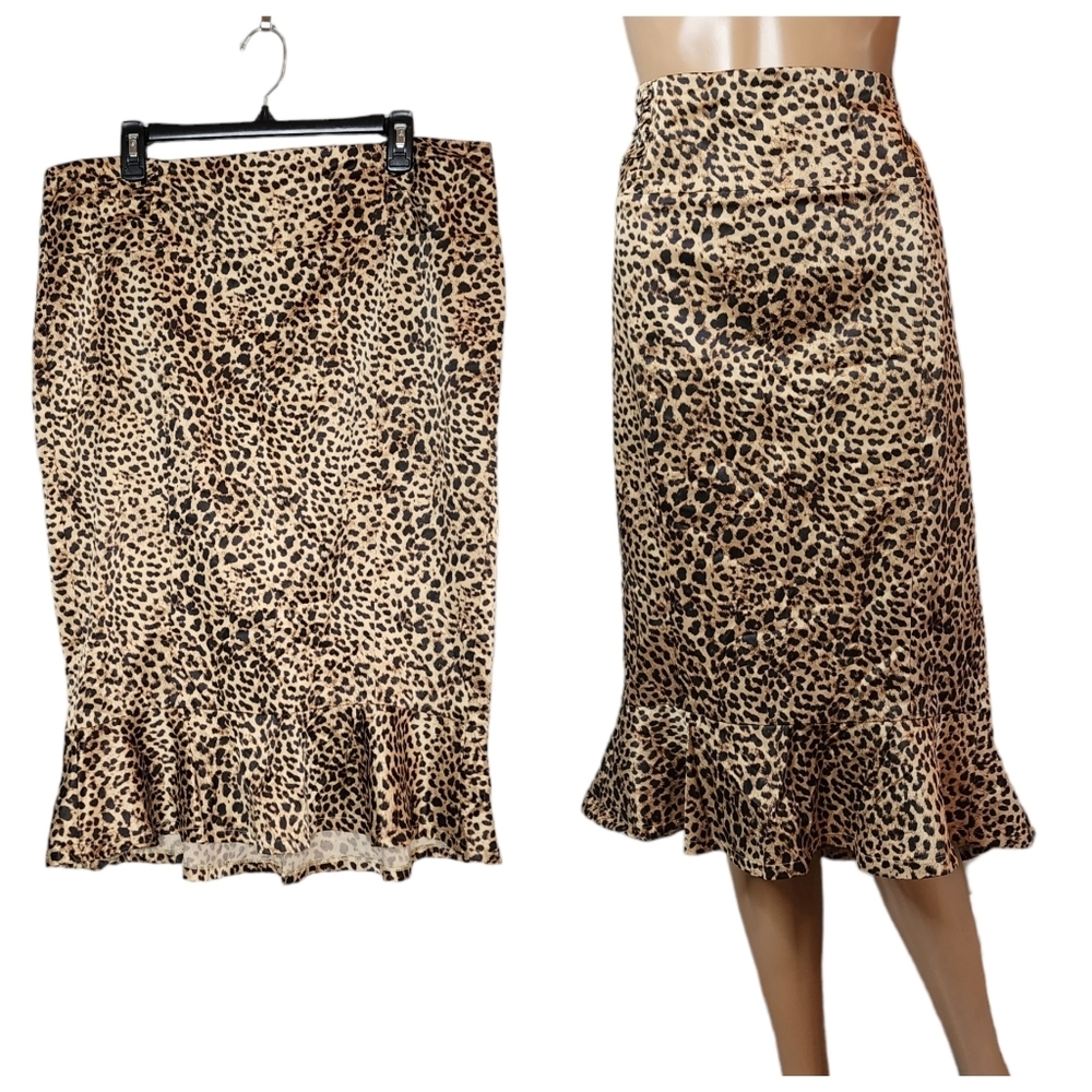 Torrid Retro Chic Satin leopard print midi skirt. Ruffle hem. Size 16.
